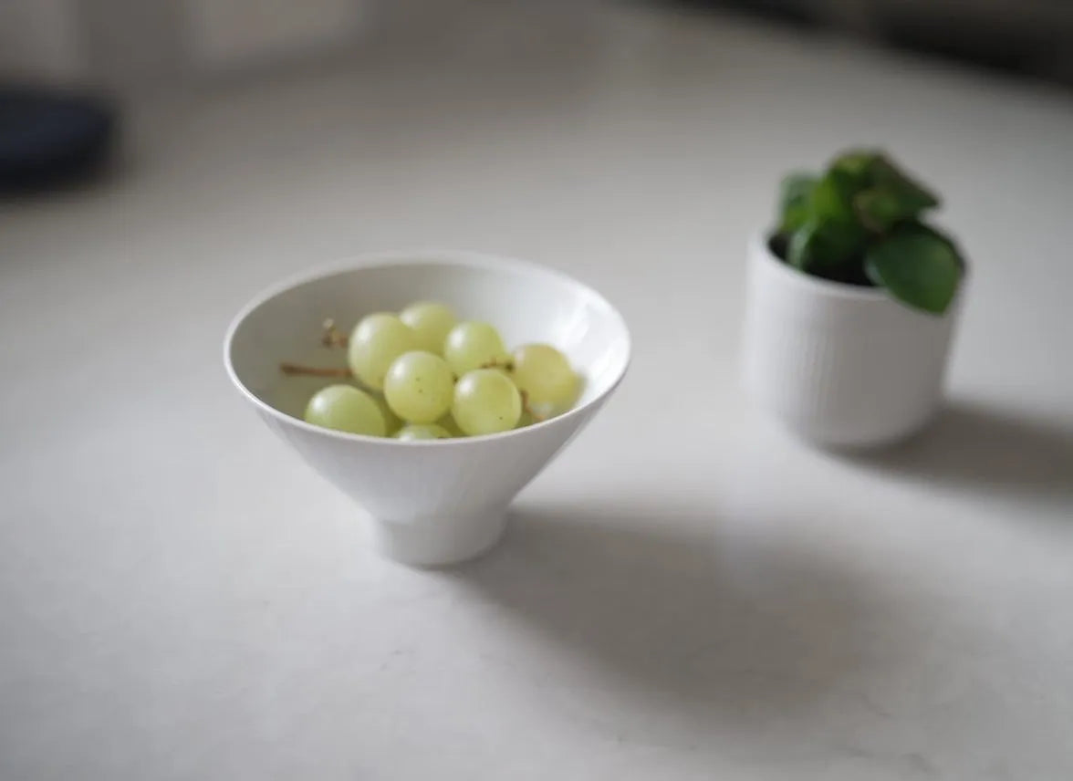 JEONG JAE HO CERAMIC Stripe Dessert Bowl, white