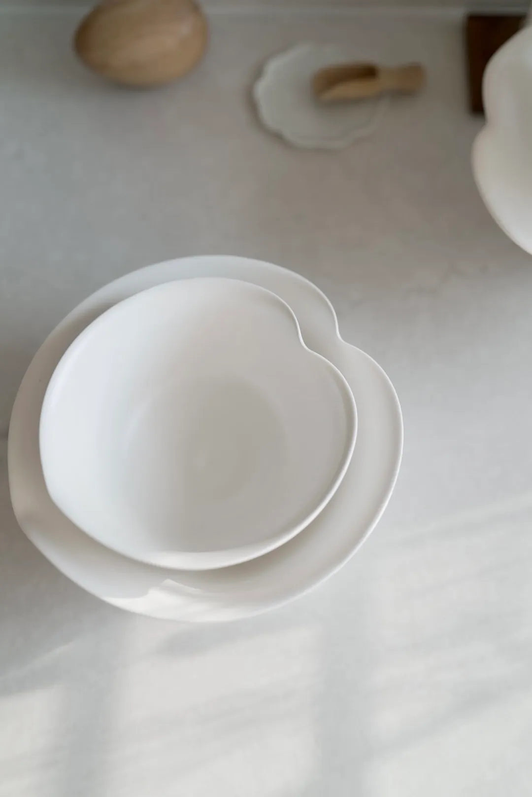 Flow salad bowl peach white(2 size) – Seok Jun Yoon