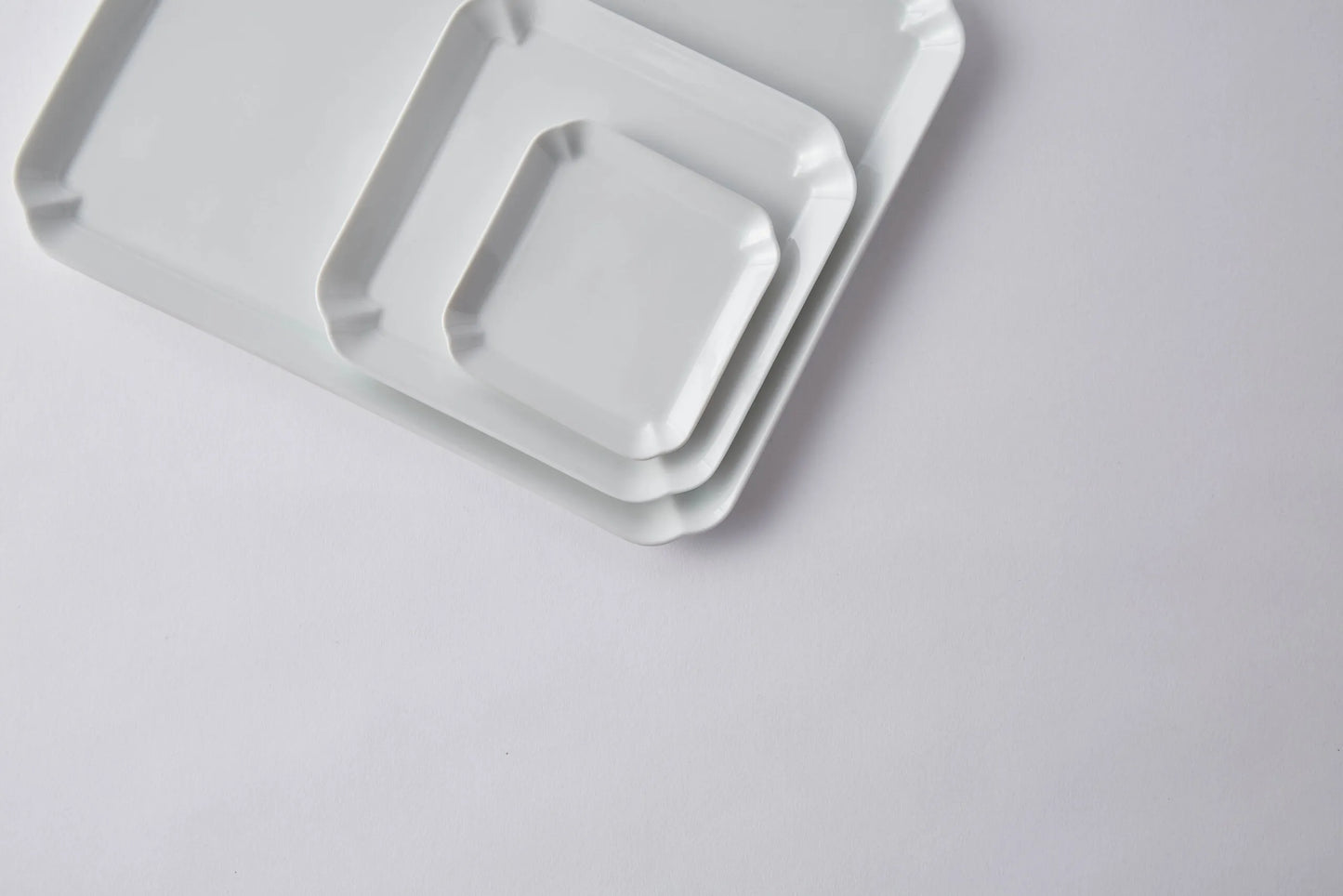 MUJAGI – Square plate(Gloss) S,M