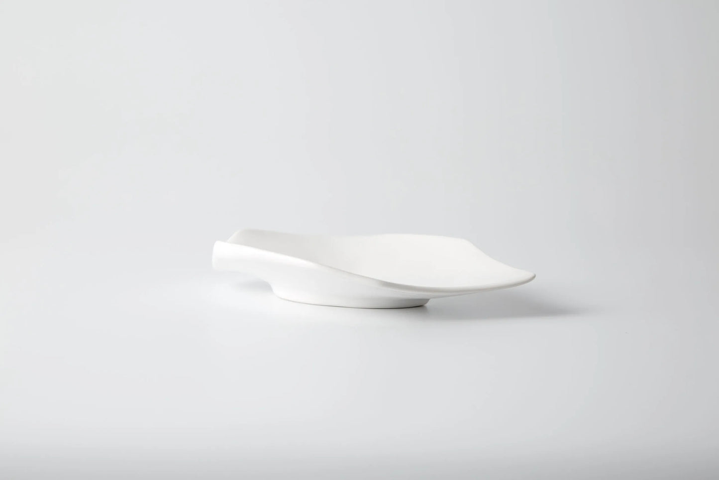 MUJAGI – Petal plate (Matt) S,M,L