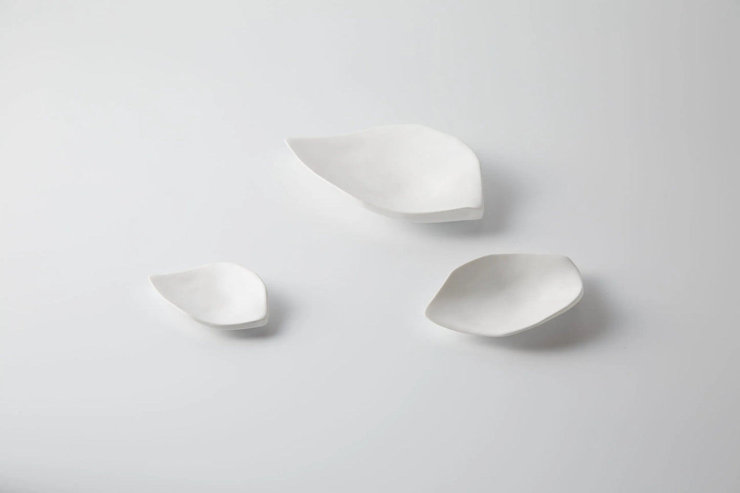 MUJAGI – Petal plate (Matt) S,M,L