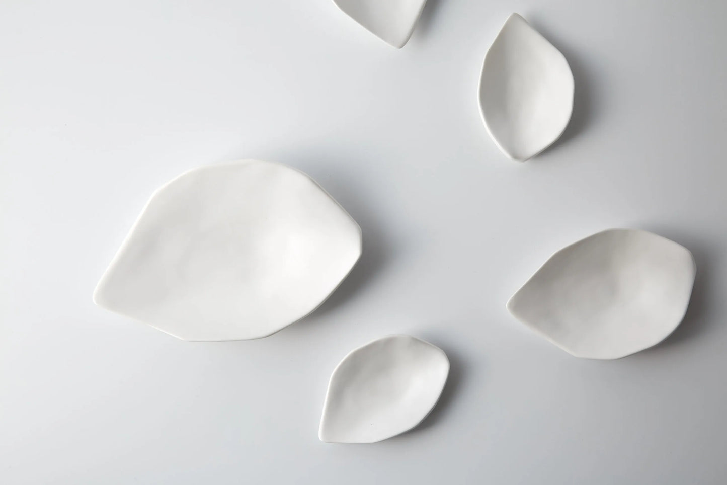 MUJAGI – Petal plate (Matt) S,M,L