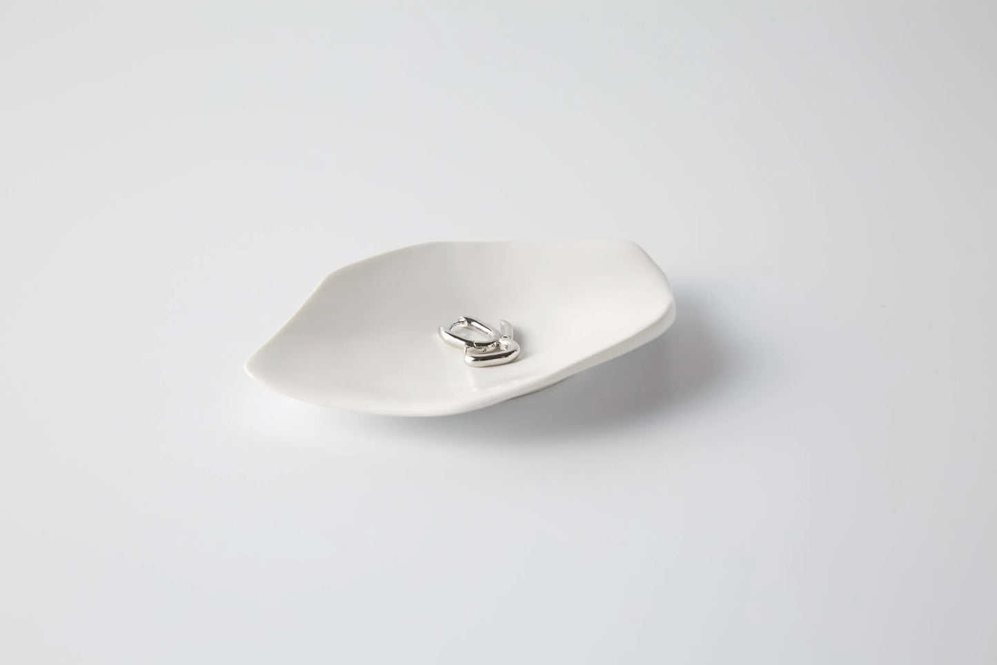 MUJAGI – Petal plate (Matt) S,M,L