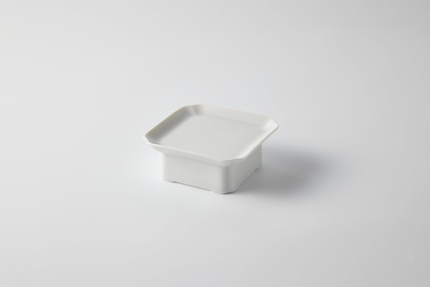 MUJAGI – Square plate S-soban (Gloss)