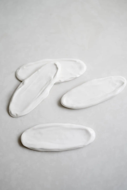 WHITE MEMORIES SERIES BY SHIM SA YOUNG – Chopstick rest