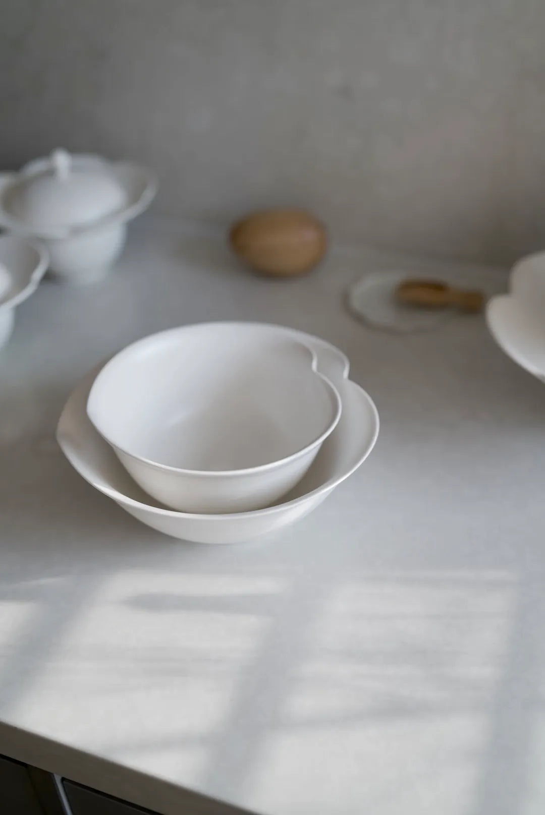 Flow salad bowl peach white(2 size) – Seok Jun Yoon