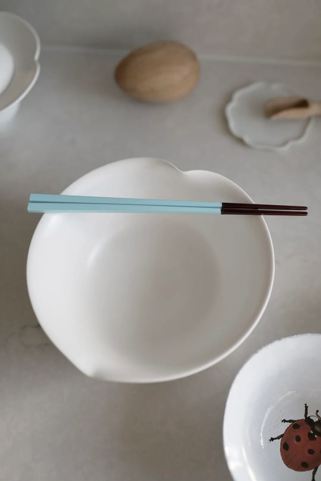 Flow salad bowl peach white(2 size) – Seok Jun Yoon